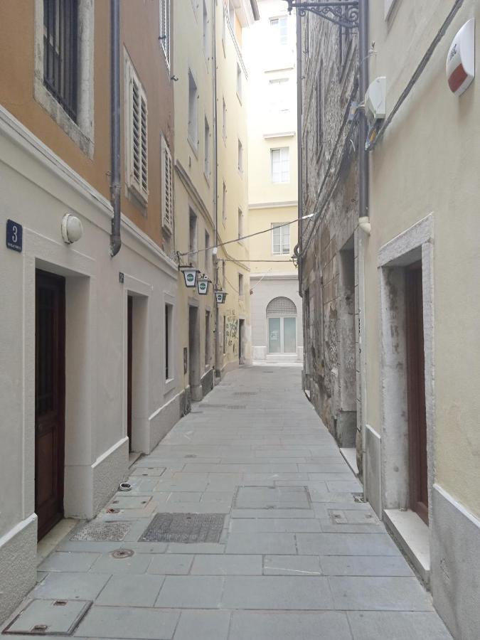 Apartmán La Casa Di Uccia Terst Exteriér fotografie
